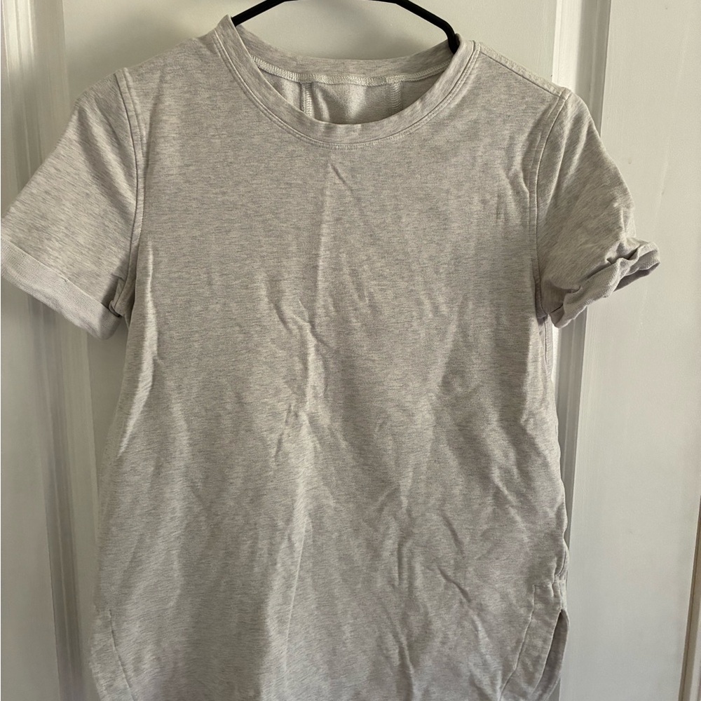 Lululemon Athletica Light Gray Short Sleeve Tee
